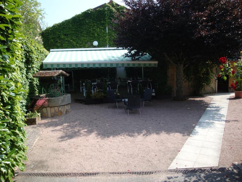 Hotel Du Commerce Tronget Exterior photo